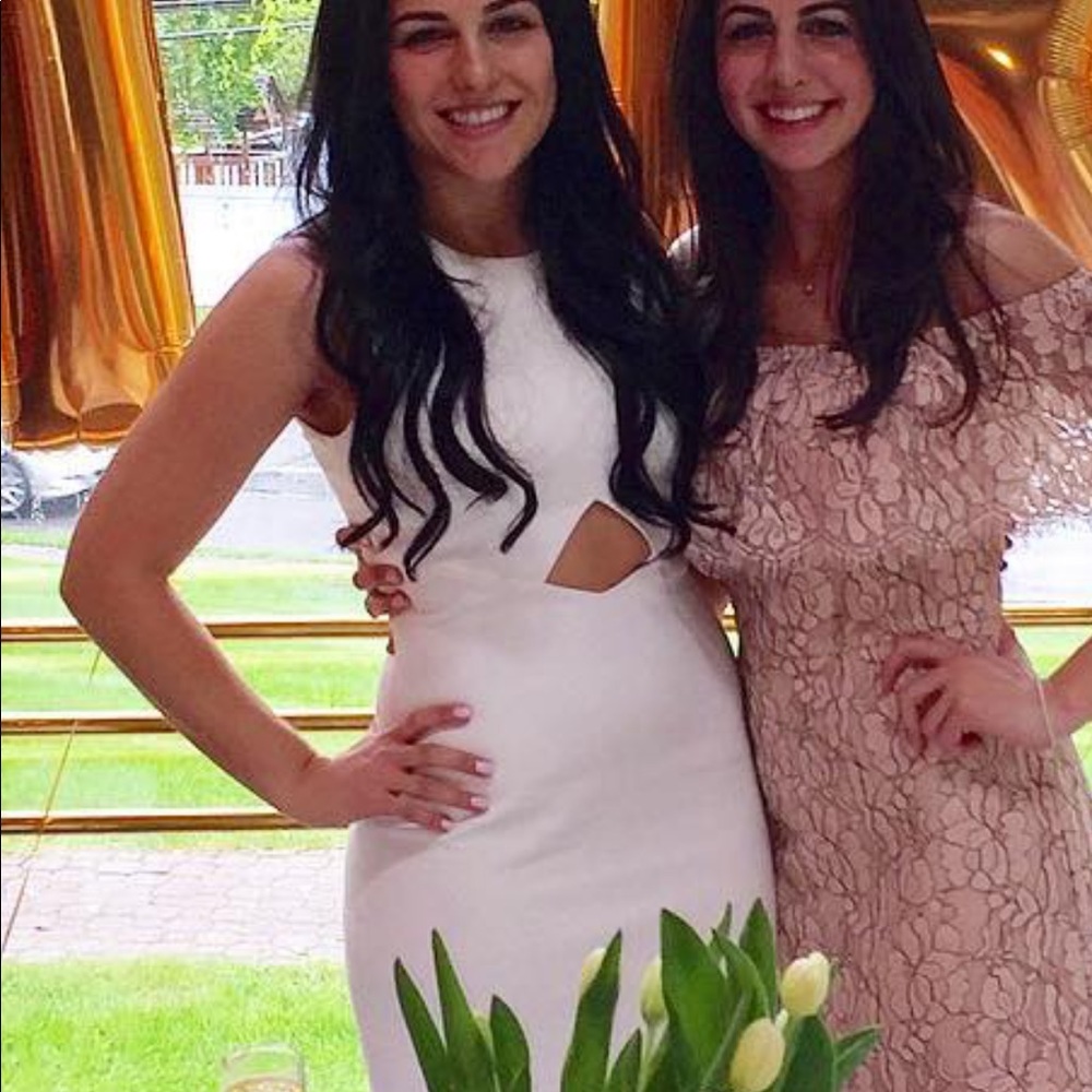 Elizabeth and James white dress